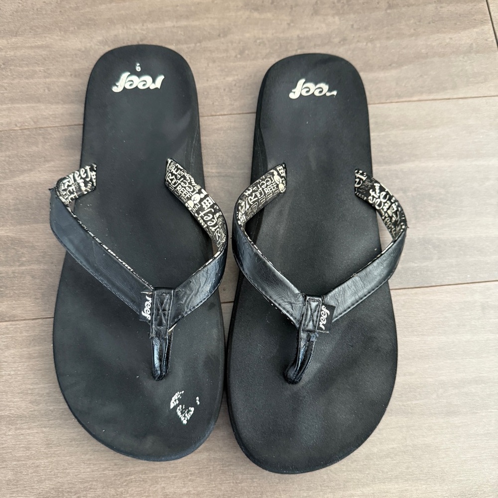 Reef Women's Black Flip Flops size 8 Arch Support